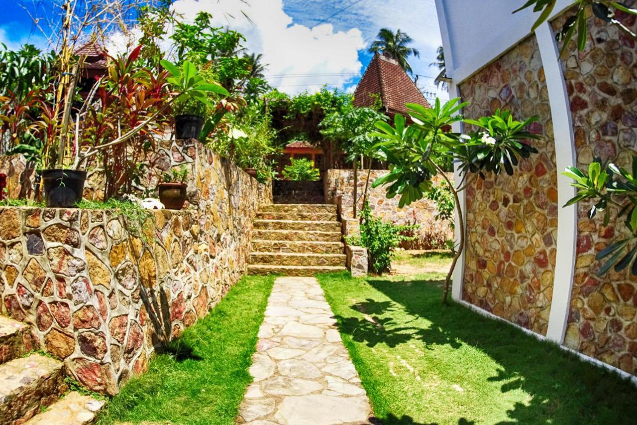 Ayu Hotel Karimunjawa Zewnętrze zdjęcie
