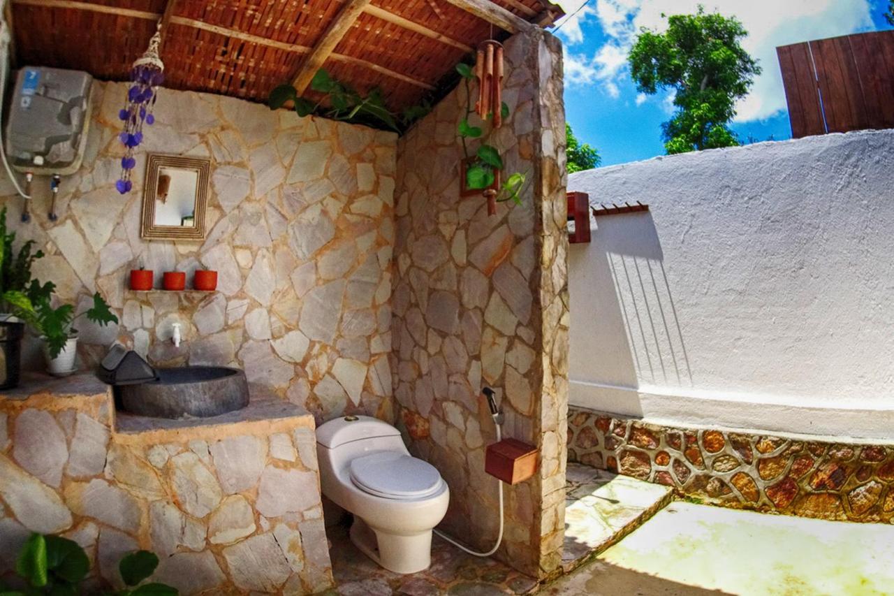 Ayu Hotel Karimunjawa Zewnętrze zdjęcie
