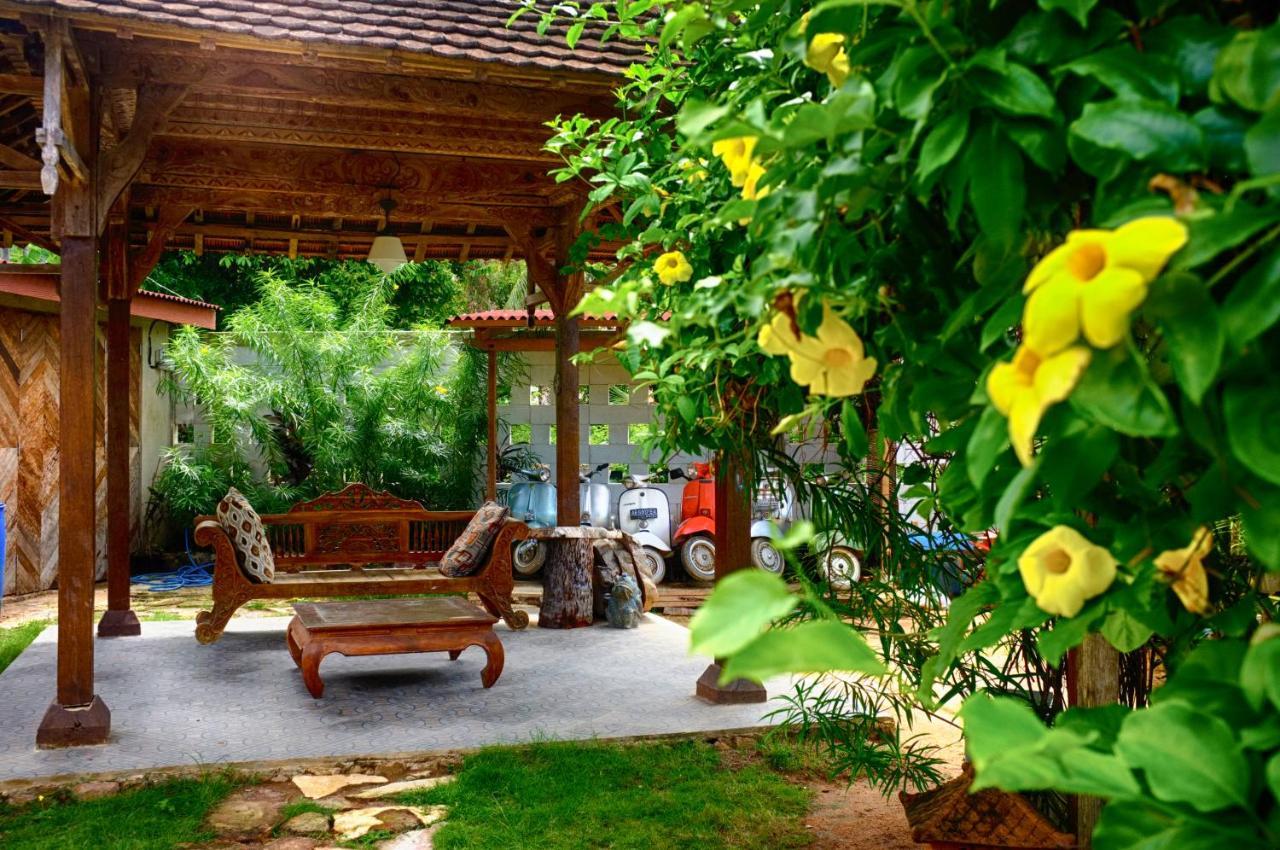 Ayu Hotel Karimunjawa Zewnętrze zdjęcie